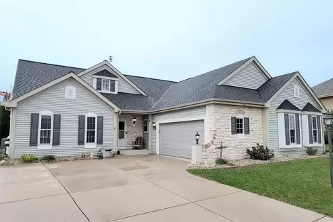 147 Gaul, Dousman, WI 53118