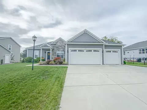 1245 Evergreen, Oconomowoc, WI 53066