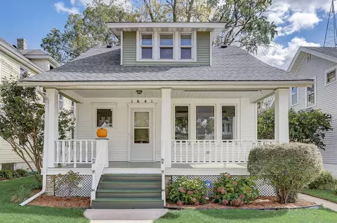 1641 Grange, Racine, WI 53405