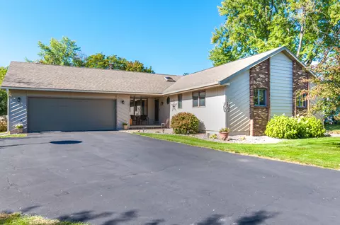160 Crescent, La Crescent, MN 55947