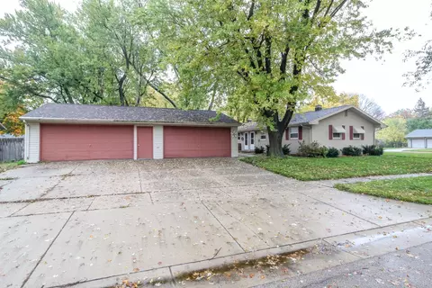 1436 S S Ter #1438, Janesville, WI 53546