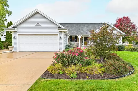 8201 S 35th, Franklin, WI 53132