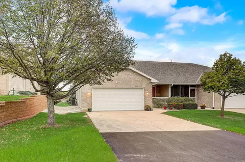 535 Bolson, Oconomowoc, WI 53066