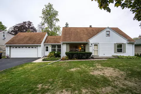 8127 N 38th, Brown Deer, WI 53209