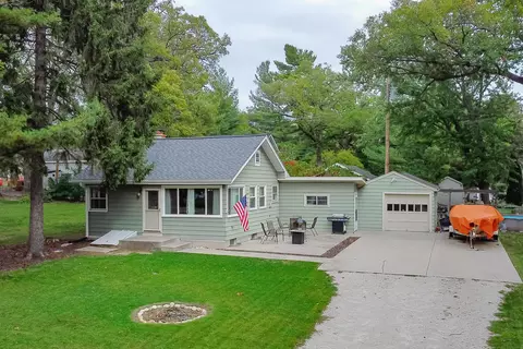 n9180 Juniper Street, East Troy, WI 53120
