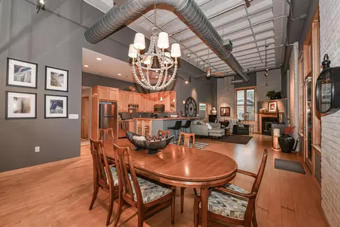 1325 N Van Buren #202, Milwaukee, WI 53202