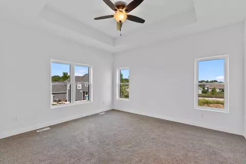 1355 Scenic Pointe, Hartford, WI 53027
