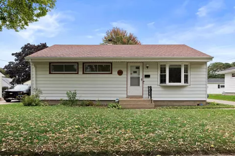 4144 S Lenox, Milwaukee, WI 53207