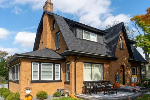 1033 Geneva, Lake Geneva, WI 53147