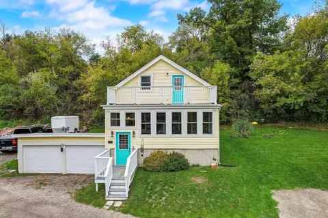 7749 County Hwy W, Wayne, WI 53090