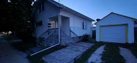 1512 Division, Sheboygan, WI 53083