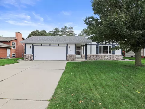 3413 Willow, South Milwaukee, WI 53172