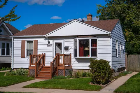 1238 Jones, Racine, WI 53402