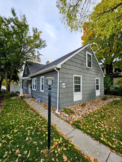 1629 King, La Crosse, WI 54601