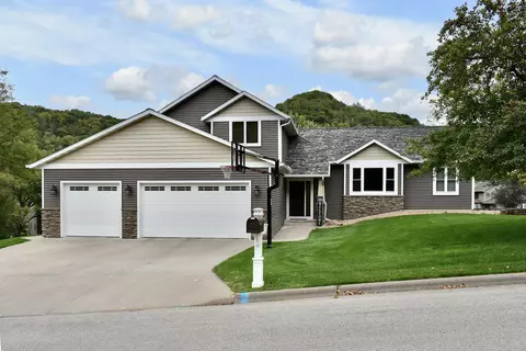 258 Oak Leaf, Winona, MN 55987