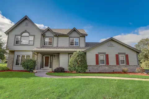 19560 Edmonton, Brookfield, WI 53045