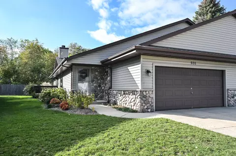 606 Wellington #4, West Bend, WI 53090