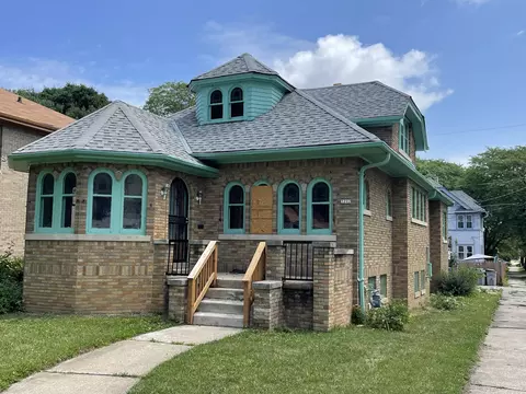 3202 N 45th, Milwaukee, WI 53216