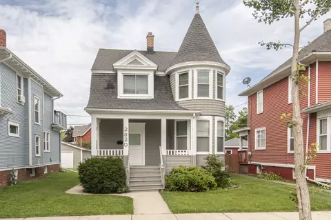 2820 Wright, Racine, WI 53405