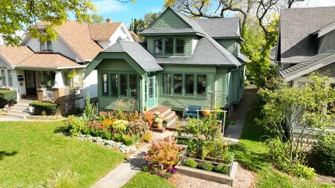 4462 N Morris, Shorewood, WI 53211