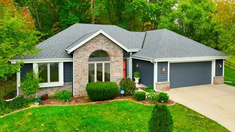 505 Saras, Slinger, WI 53086