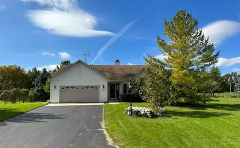 n7061 Lakeshore Avenue, Sugar Creek, WI 53121