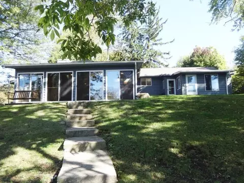 35203 Lake Shr, Rochester, WI 53105