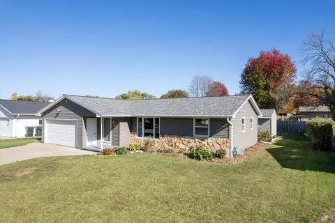 1249 Suburban, De Pere, WI 54115