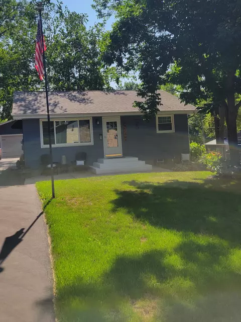 9443 Camp Lk, Salem, WI 53168