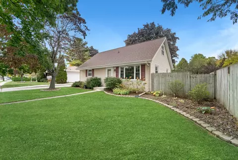 1312 Camelot, Sheboygan, WI 53081