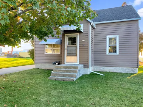 1336 S 26th, Manitowoc, WI 54220