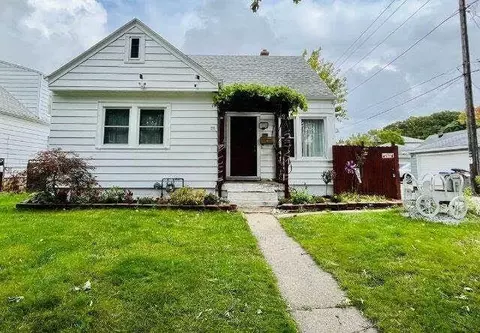 3854 S 15th, Milwaukee, WI 53221