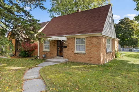 5002 N 24th, Milwaukee, WI 53209