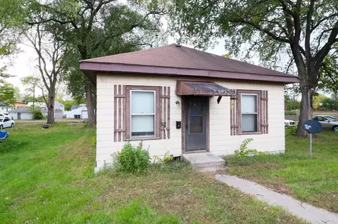 831 George, La Crosse, WI 54603
