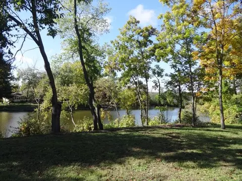 35275 Lake Shr, Rochester, WI 53105