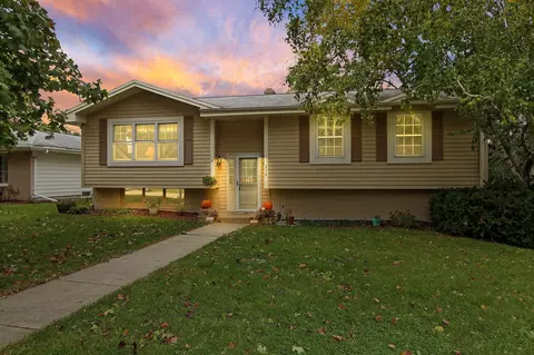 216 Oregon, Racine, WI 53405