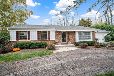 1312 W Liebau, Mequon, WI 53092