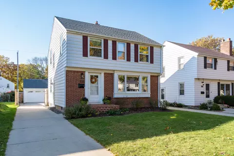 5311 N Kent, Whitefish Bay, WI 53217