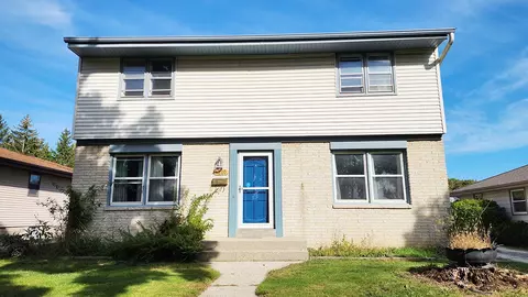 6200 W Boehlke, Milwaukee, WI 53223
