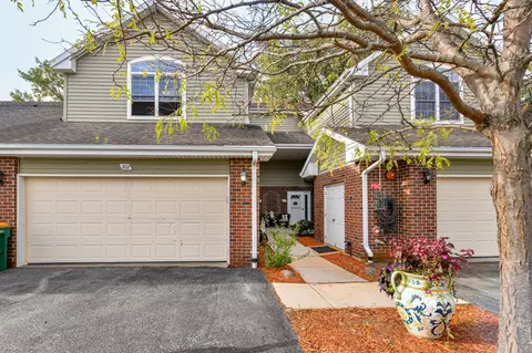 8485 S Ashbury #202, Oak Creek, WI 53154