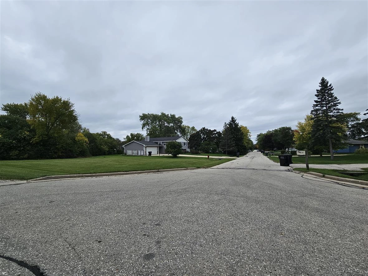 1414 S 166th