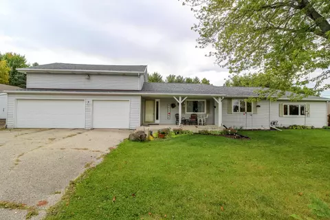 W7579 Koshkonong Lake, Koshkonong, WI 53538