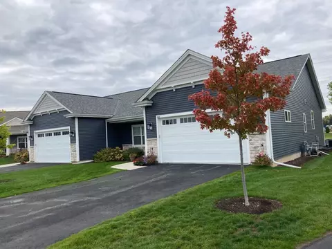 643 Annecy Park, Waterford, WI 53185