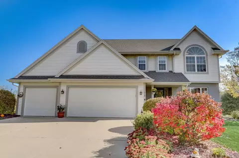 518 Two Rivers, Mukwonago, WI 53149