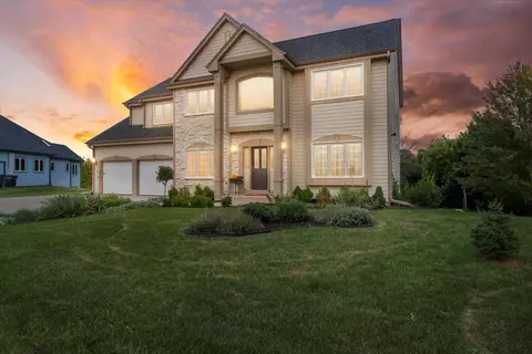 517 Cassie Lynn, Oconomowoc, WI 53066
