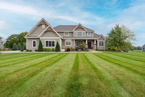 1114 Hickory Hl, Richfield, WI 53033