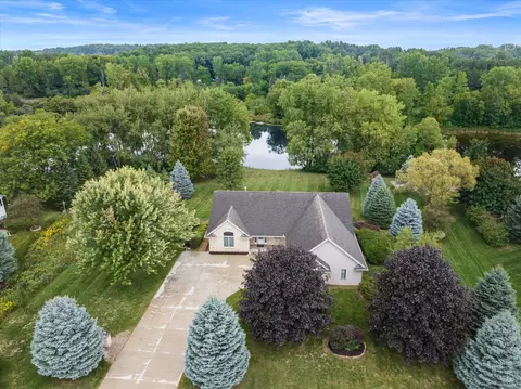 1942 Covey, Farmington, WI 53090