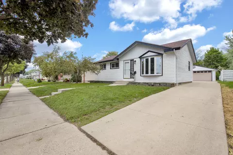 6620 S 17th, Milwaukee, WI 53221