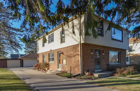 5561 N 25th #5563, Milwaukee, WI 53209