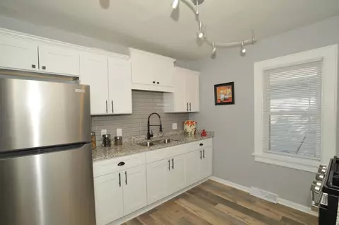 5815 W Park Hl, Milwaukee, WI 53213